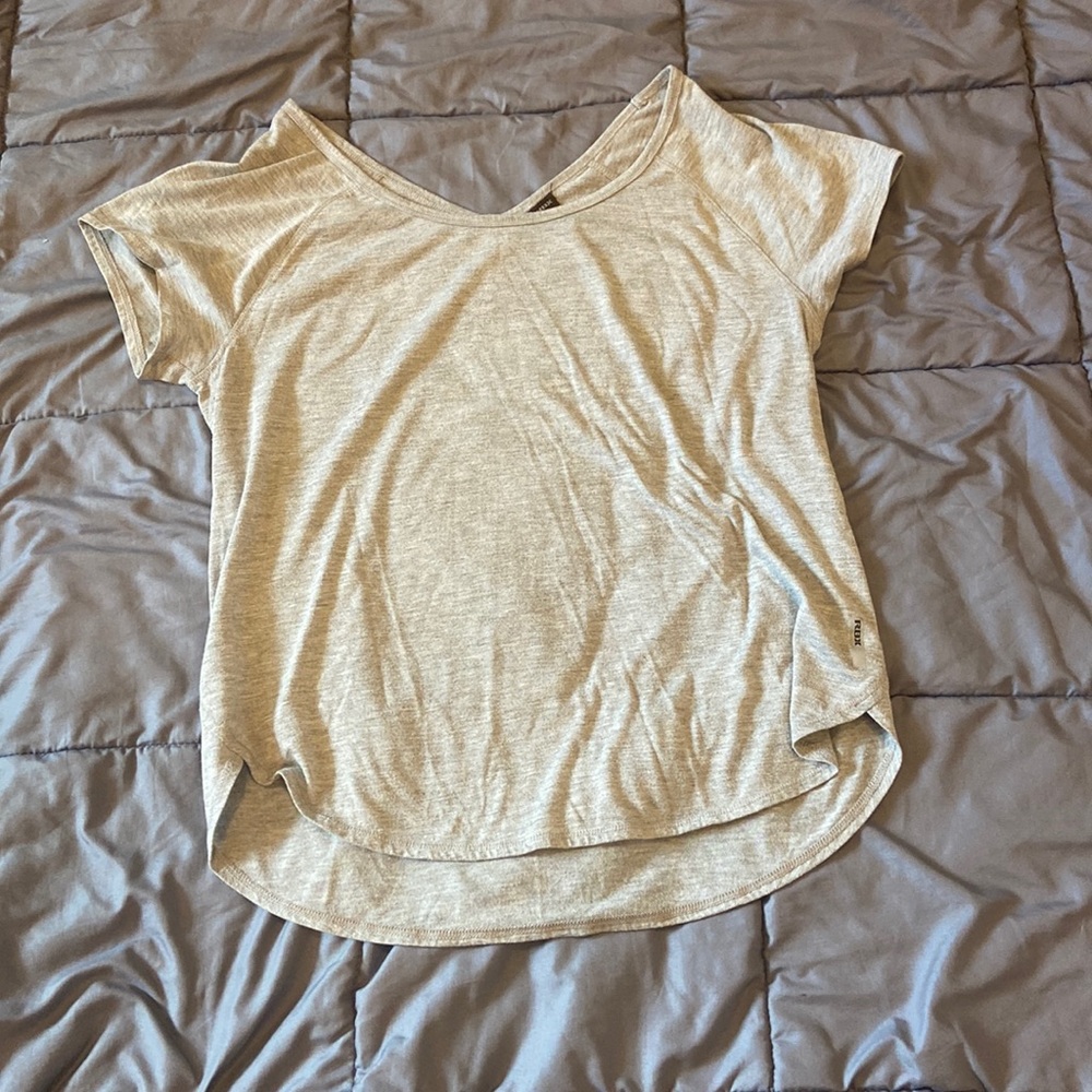 RBX light Grey t-shirt size medium